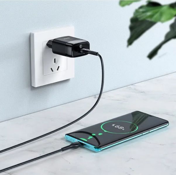 Мережевий зарядний пристрій Hoco Glorious single port QC3.0 charger Black (C72Q) [6931474732507] 6931474732507 фото